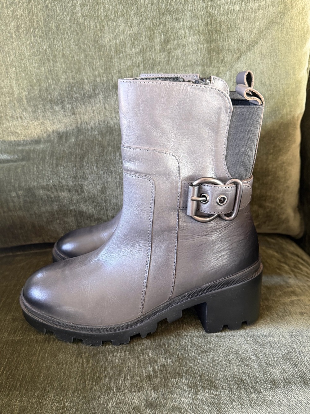 Chunky Heeled Mid-Calf Boots in Lavender Gray with Buckle Detail - Picture 3 of 5